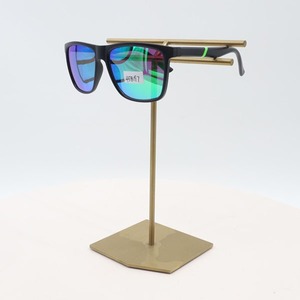 Expositor de Gafas de Sol Cuadrado Metálico Horizontal de Uso Ligero con Superficie Pulida - Product Image 4