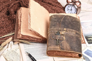 Diario Grimoire Vintage de Cuero PP con Tapa Dura, Cerradura de Llave Esqueleto, Borde Rústico Hecho a Mano, Encuadernación Cosida a Mano, Impresión por Sublimación - Product Image 3