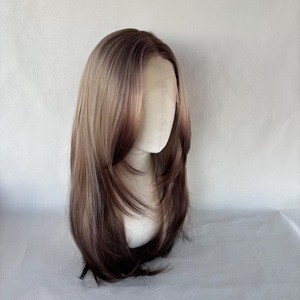 Peluca de cabello humano ombre de alta demanda para mujeres, color natural de dos tonos, suave y sedosa, peluca de moda para uso diario, disponible para la venta. - Product Image 1