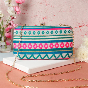 Diseñador de lujo de seda bordado borla perla embrague pesado nupcial fiesta bolsa con cadenas decoración regalo de boda - Product Image 2