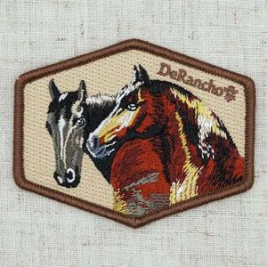 Patchs brodés ODM de haute qualité pour usine, appliques logo de marque personnalisées, imprimées, thermocollantes ou à coudre pour chapeaux - Product Image 1