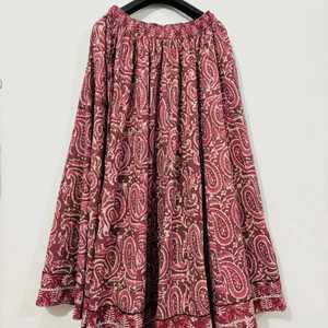 กระโปรงแม็กซี่ผ้าฝ้ายพิมพ์ลายดอกสีเหลือง แต่งผ้าซาตินหลายชั้น พร้อมงานปัก ขอบเอวยางยืด - Product Image 1