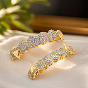 Grillz plaqué or jaune en forme de cube, pour dents supérieures et inférieures, style diamant Moissanite, bijoux dentaires - Product Image 1
