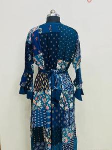 เดรสยาวลายปะติดสีน้ำเงินสำหรับผู้หญิง งานแฮนด์เมดสไตล์อินเดีย แขนยาว ผ้าฝ้ายโบฮีเมียน ดีไซน์กระดุม ชุดลำลอง - Product Image 6