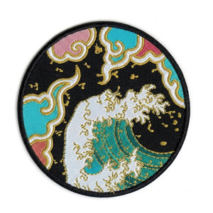 Écussons tissés personnalisés avec logos pour vestes, sacs, chapeaux et accessoires vestimentaires, pour la mise en marque. - Product Image 1