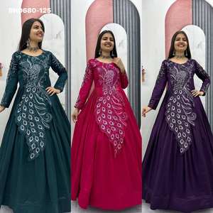 Colección de vestidos de seda Vichitra de aspecto magnífico para festivales, con bordados y lentejuelas, de un color increíble, proveedor de la India. - Product Image 2