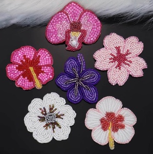 Pochette brodée de qualité supérieure, porte-monnaie perlé, mini fermeture à fermoir, motif floral bohème fait main pour filles et femmes, au meilleur prix - Product Image 6