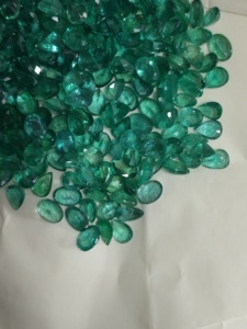 Émeraude naturelle zambienne 7x5mm, taille ovale, facettée, pierre précieuse en vrac pour la fabrication de bijoux - Product Image 3
