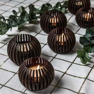 Ensemble de six lanternes sphériques marron foncé pour décoration extérieure, porte-bougies en métal durable - Product Image 2