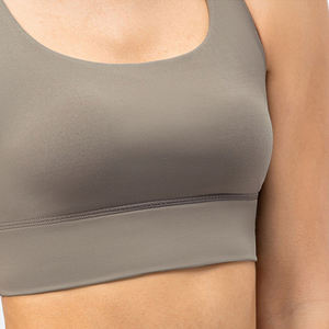 Soutien-gorge de sport pour femme en promotion – Haute qualité, extensible dans 4 directions, respirant, écologique, élasticité moyenne, XS personnalisable à l'avant - Product Image 1