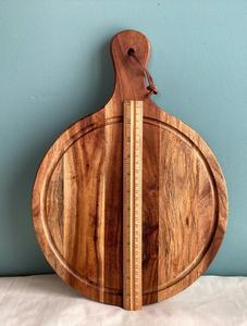 Planche à découper en bois d'acacia, design rond en forme de pagaie, épaisse, durable, sûre pour les couteaux, idéale pour couper, servir et décorer la cuisine de manière rustique - Product Image 3