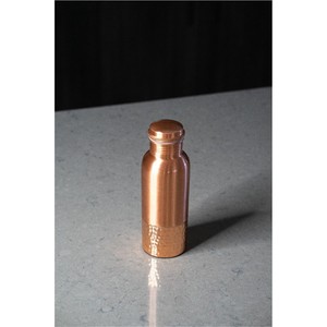 Botella de Agua de Cobre Puro con Logotipo Personalizado, Hermética, sin Juntas, Metálica, para Gimnasio y Deportes, Botella de Agua Ayurvédica con Acabado Martillado - Product Image 1