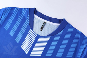 Conjunto de Camiseta de Fútbol para Hombre, Blanca, Azul y Roja, Cuello en V, Cintura Elástica, Manga Corta, Sublimada, Poliéster que Absorbe la Humedad, Personalizable para Equipos - Product Image 6