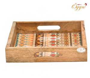 Plateau en bois élégant et durable au design moderne pour servir des fruits secs, des collations, des bonbons pour la maison, les dîners, les occasions festives, la décoration de table - Product Image 2