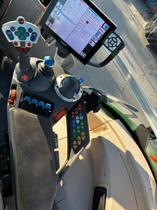 Tracteur agricole Fendt 828 Vario S4 Pro-Fi Plus - Product Image 2