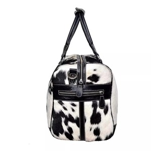 DERVO INTERNATIONAL INDUSTRY กระเป๋าเดินทางสุดหรู น้ำหนักเบา ขนาดใหญ่ สำหรับวันหยุดสุดสัปดาห์ แบบ Unisex สีดำ หนัง  ซิปแบบสปอร์ต - Product Image 3