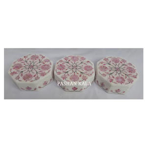 Marbre blanc avec finition fine et incrustation de fleurs en nacre bleue polie lisse Boîtes de rangement pour bijoux de conception différente - Product Image 2