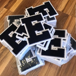 ป้ายปักเชนีลล์สุดเท่ห์ ปักลายตามสั่ง สำหรับเสื้อแจ็คเก็ตวาร์ซิตี้ เสื้อฮู้ดดี้ เสื้อผ้าแฟชั่น และชุดกีฬา สหรัฐอเมริกา - Product Image 6