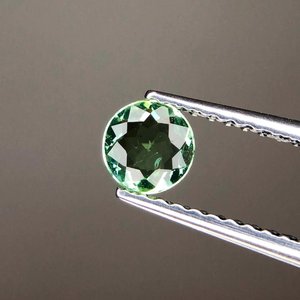 Magnifique pierre précieuse de tourmaline Paraiba naturelle du Mozambique, certifiée bleu vert néon, pierre brute pour bijoux fins - Product Image 2