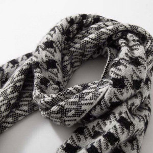 Bufanda de invierno hecha a medida, suave, cálida, transpirable, bufandas de moda para hombre, uso casual al aire libre, venta al por mayor - Product Image 3