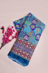 Tela Crepé Natural con Estampado Floral Turquesa y Verde Azulado, con Borde Ornamental Denso, para Confección de Prendas Étnicas Kurti - Product Image 2