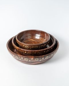 Ensemble de 3 bols de service en bois faits à la main avec incrustations florales, bols rustiques en bois pour salade, fruits et en-cas, pour la table et la maison - Product Image 3