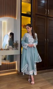 Nouvelle tenue de soirée élégante de créateur, costume Plazzo en soie avec bordure en dentelle et élastique sur les jambes. - Product Image 4