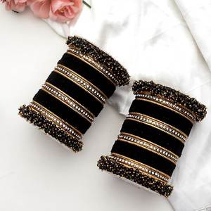 Wholesale Indian Style Trendy Geometric Pearl Churiyan <b>Bangle</b> Set Wedding Handmade <b>Copper</b> Alloy Bridal Fashion <b>Bangles</b> Set's - Product Image 4