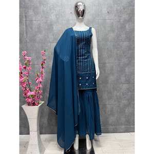 Hermoso Conjunto Sharara con Bordado de Hilo de Algodón y Dupatta para Boda, Salwar Kameez - Product Image 3