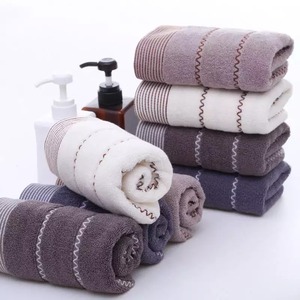 Ensemble de serviettes en coton brodé motif dessin animé, rectangulaires, douces pour la peau, pour usage domestique - Product Image 2
