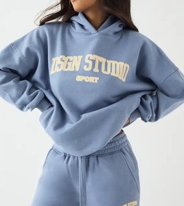 Conjunto de Sudadera con Cuello Redondo y Pantalones Deportivos a Juego para Mujer, Fabricante de Ropa con Logotipo Personalizado OEM/ODM - Product Image 5