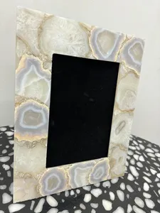 Cadre photo de luxe en marbre fait main, décoratif, à suspendre au mur, avec motif inspiré du marbre naturel pour la maison, le bureau ou la décoration. - Product Image 4