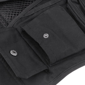 Gilet décontracté noir multipoches zippé pour homme, respirant, style toile, vêtement de travail, collection été 2026 – Vente en gros - Product Image 4
