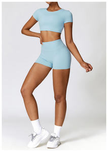 Ensemble de yoga 2 pièces vert sauge pour femme, short taille haute, crop top à manches longues, couleur unie, respirant, sans couture, vêtements de sport - Product Image 6