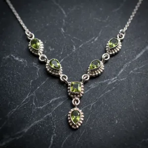 Collar de Peridoto Vintage para Mujer, Cadena de Plata con Engaste de Bisel en Forma de Gota de Agua, Joyería para Fiesta - Product Image 2