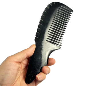 Nouvelle conception Peigne en corne fait main de luxe anti-frisottis Démêloir pour cheveux Peigne coiffant en corne de buffle naturelle - Product Image 5
