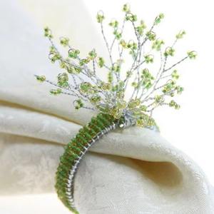 Anillos de servilleta de cristal y metal de lujo con diseños intrincados que también funcionan como pequeños elementos decorativos escultóricos. - Product Image 5