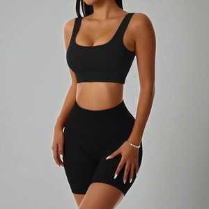 Ensemble d'entraînement trois pièces pour femmes professionnelles, leggings de yoga sans couture taille haute, soutien-gorge de sport à maintien moyen, veste d'entraînement premium - Product Image 3