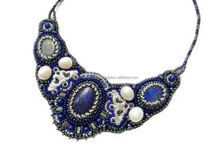 Collar de moda hecho a mano con cuentas de cristal brillantes Joyería elegante y ligera para fiestas y ocasiones especiales - Product Image 6