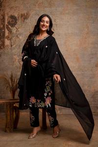 Conjunto de Traje Bordado de Diseño en Algodón Negro Premium de 60x60 con Pantalones y Dupatta a Juego para Mujer, Ropa Festiva - Product Image 3