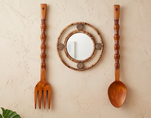 Ensemble cuillère et fourchette à salade en bois fait main, design traditionnel, couverts en bois naturel pour la cuisine, la salle à manger et la restauration - Product Image 4