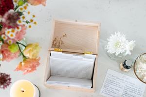 Caja de Recetas de Madera con Tarjetas de Recetas Opcionales y Separadores, Caja para Tarjetas de Recetas para Organizador de Cocina y Regalos de Despedida de Soltera - Product Image 3