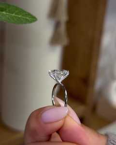 Bague de fiançailles en diamant de laboratoire taille coussin 4 carats sertie à griffes, vente en gros, or 14k 18k, alliance solitaire allongée, fabrication - Product Image 6