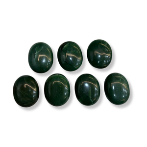 Pierre de jade verte naturelle polie, pierre de palmier, cristal de guérison, vente en gros - Product Image 1