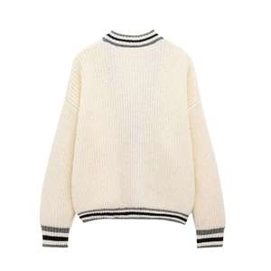 Cardigan Premium Respirant Col V Rayé pour Homme – Pull Tricoté Style Universitaire Boutonné Décontracté pour le Bureau - Product Image 5