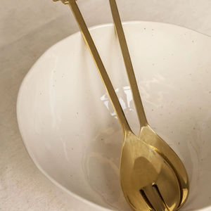 Couverts élégants et urbains, conçus pour une salle à manger moderne, des intérieurs haut de gamme et une coordination audacieuse de la table. - Product Image 1