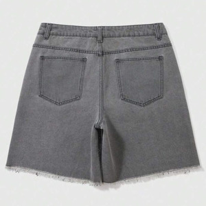 Shorts en jean délavé avec strass personnalisés, matière de qualité supérieure, tissu en coton premium et strass, pour unisexe. - Product Image 6