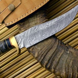 Cuchillo de caza y camping ligero y duradero de acero de Damasco hecho a mano con mango de hoja de acero y guardacuchillo de latón - Product Image 4