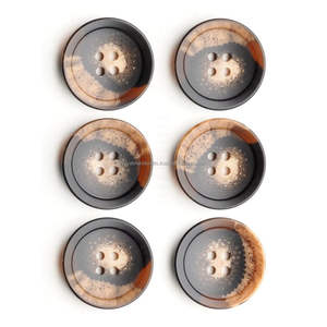 Botón decorativo de hueso de cuerno de buey hecho a mano en la India por Tayyab Handicraft accesorio de moda único ágata - Product Image 2