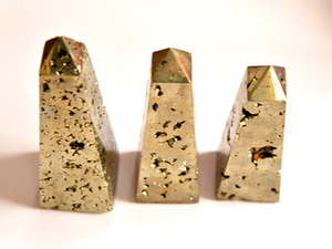 Vente en gros : Meilleure qualité, tour de cristal d'howlite naturelle polie, baguette de quartz, pierre de guérison Reiki, obélisque, pointes de cristal - Product Image 2